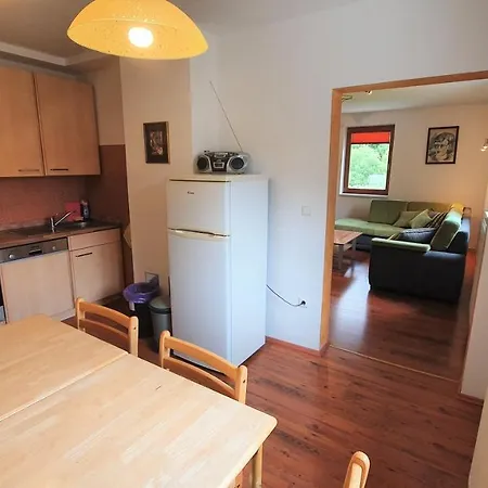 アパート Apartma Majda