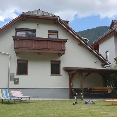 Apartma Majda * クランスカゴーラ