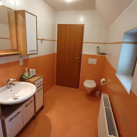 アパート Apartma Majda